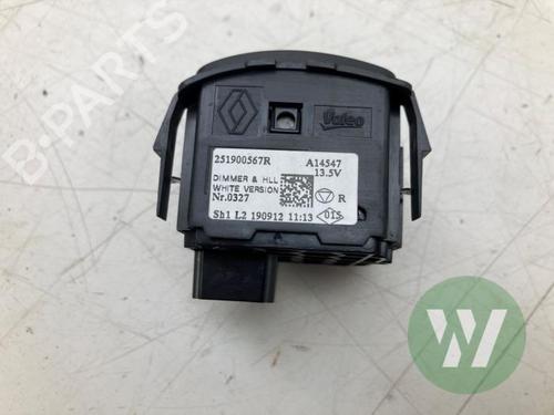 Używane Przełącznik świateł RENAULT CAPTUR I (J5_, H5_) 1.3 TCe 150 (J5NK, J5JS) (150 hp) 32842059
