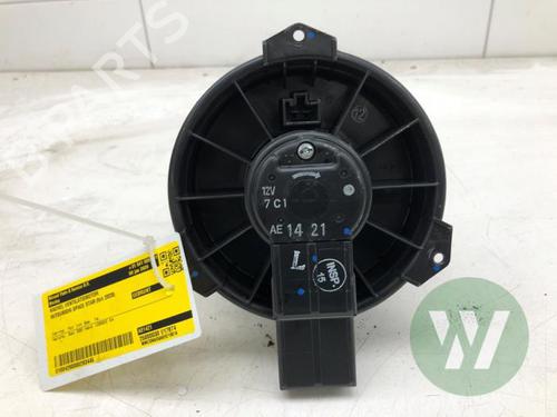 Used Heater blower motor MITSUBISHI MIRAGE / SPACE STAR VI Hatchback (A0_A) 1.0 (A05A) (71 hp) 31371187