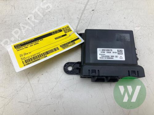 Used Gearbox control unit Gearbox control unit TOYOTA PROACE MAX Van (MFY_, MFQ_) 2.2 D4D 140 (MFY4) (140 hp) 39915210 39915210