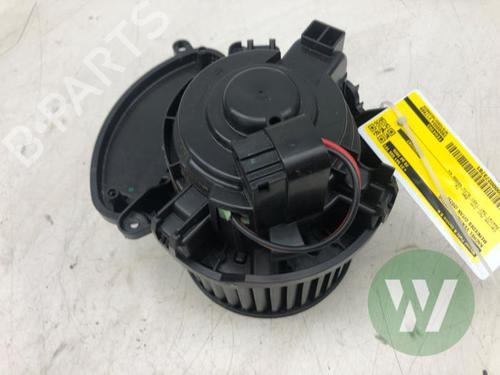 Used Heater blower motor Heater blower motor MERCEDES-BENZ CITAN Box Body/MPV (W420) 1.5 112 CDI (420.633, 420.635) (116 hp) 39915769 39915769