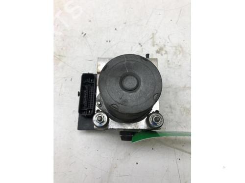 Used ABS pump AUDI A4 B7 Avant (8ED) 2.0 TDI 16V (140 hp) 15860274