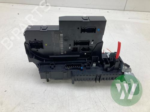 Used Fuse box Fuse box 36874295 36874295