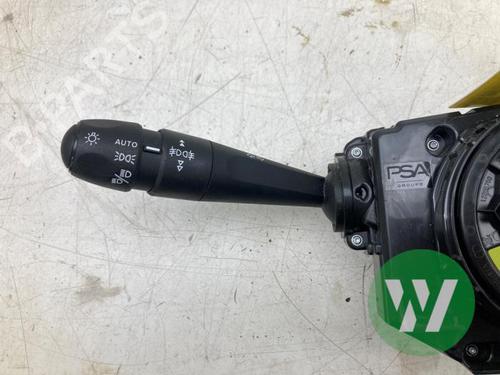 Used Switch OPEL VIVARO C Van (K0) 2.0 (144 hp) 32195531