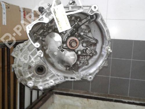 Used Gearbox OPEL COMBO Box Body/MPV (X12) 1.6 CDTI (B05) (105 hp) 4778918