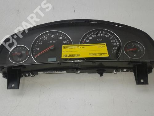 Used Display monitor OPEL SIGNUM Hatchback (Z03) 2.2 direct (F48) (155 hp) 8247309