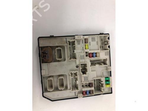 Used Fuse box RENAULT ZOE Hatchback Van (BFM_) Electric (BFMF) (109 hp) 26936485