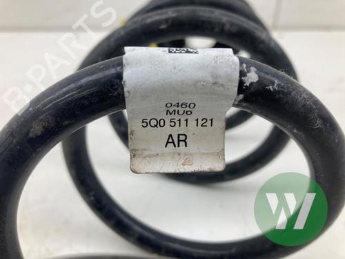 Used Shock absorber spring Shock absorber spring SKODA OCTAVIA IV Combi (NX5, PV5) 2.0 TDi (150 hp) 33437577 33437577