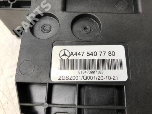 Fuse box MERCEDES-BENZ EQV (W447) EQV 300 (447.813, 447.815) | BP10202290E1