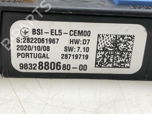 Fuse box OPEL CROSSLAND X / CROSSLAND (P17, P2QO) 1.2 (75) | BP23644635E1