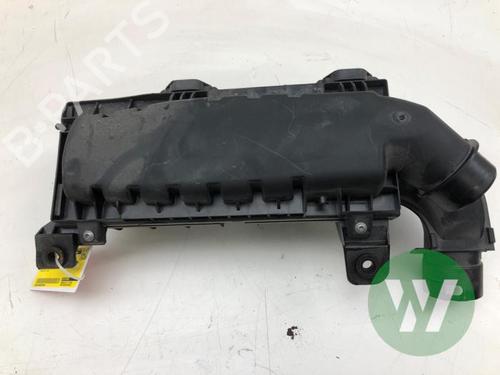 Used Air filter box OPEL CROSSLAND X / CROSSLAND (P17, P2QO) 1.2 (75) (110 hp) 31803959
