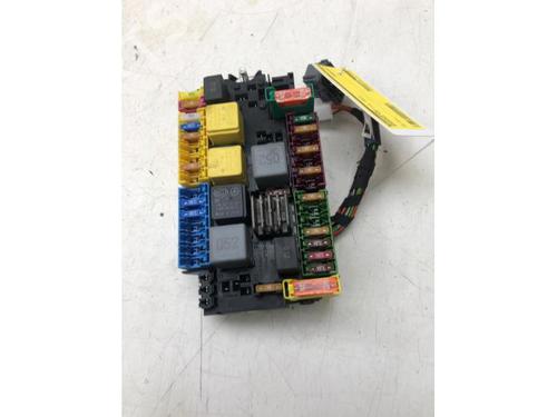Used Fuse box MERCEDES-BENZ EQV (W447) EQV 300 (447.813, 447.815) (204 hp) 15955828
