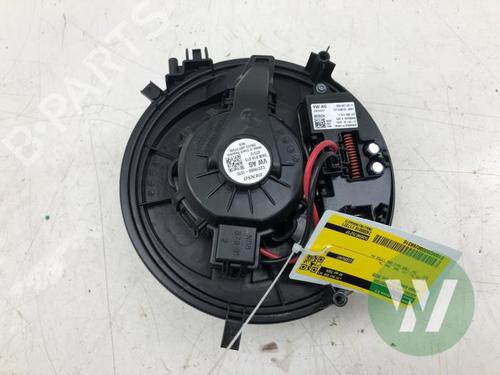 Used Heater blower motor Heater blower motor SKODA OCTAVIA III Combi (5E5, 5E6) 2.0 TDI (150 hp) 33809126 33809126