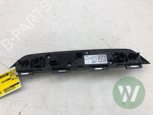 warning-switch-opel-mokka-2020-38225915 main image