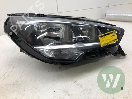 Lyskaster høyre Lyskaster høyre OPEL CORSA F (P2JO) 1.2 (68) (75 hp) 33971648 33971648