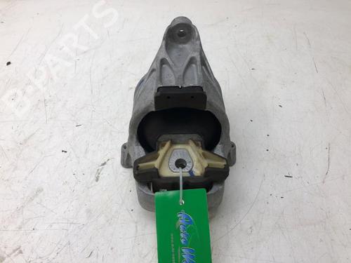Used Support AUDI A4 B9 Avant (8W5, 8WD) 2.0 TDI (150 hp) 16331709