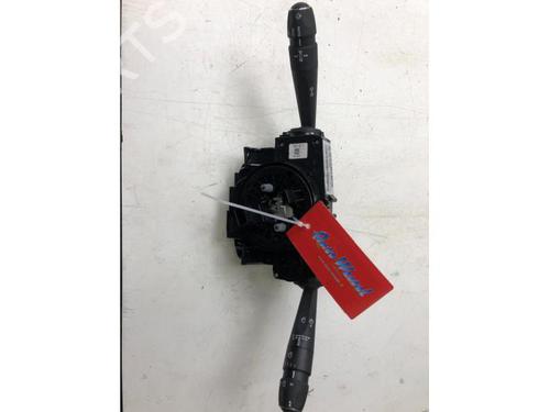 Used Switch OPEL CROSSLAND X / CROSSLAND (P17, P2QO) 1.2 (75) (131 hp) 18953102