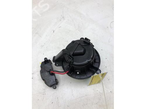 Used Heater blower motor VW POLO VI (AW1, BZ1, AE1) 1.0 TSI (95 hp) 22990668