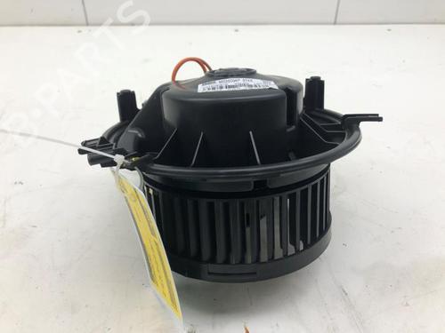 Used Heater blower motor SEAT LEON Sportstourer (KL8, KLD) 1.5 eTSI (150 hp) 30529560