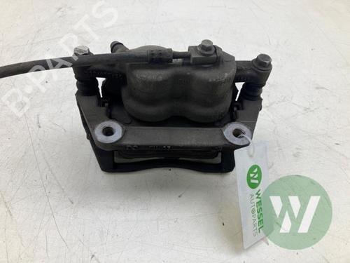 Used Left front brake caliper Left front brake caliper MERCEDES-BENZ A-CLASS Saloon (V177) A 250 e (177.186) (218 hp) 40607361 40607361