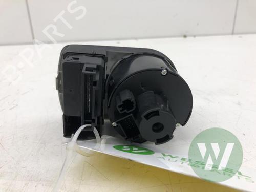 Headlight switch AUDI A1 Sportback (8XA, 8XF) 1.0 TFSI | BP38707922I24 - Image 2
