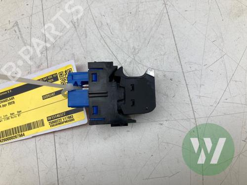 Used Switch Switch OPEL MOKKA 1.2 (76) (131 hp) 33437550 33437550