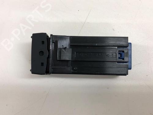 Used Switch Switch TOYOTA YARIS CROSS (MXP_) 1.5 Hybrid (MXPJ10) (116 hp) 39913799 39913799