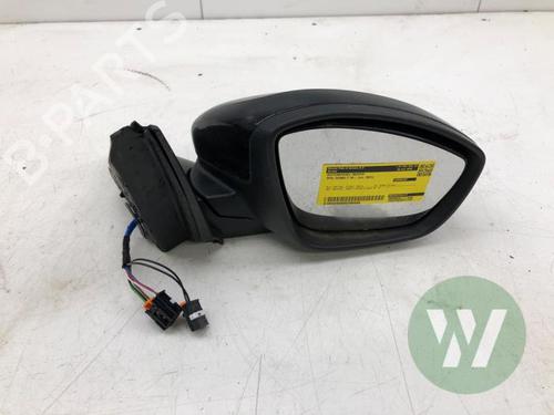 Used Right mirror OPEL CORSA F (P2JO) 1.2 (68) (101 hp) 32974674