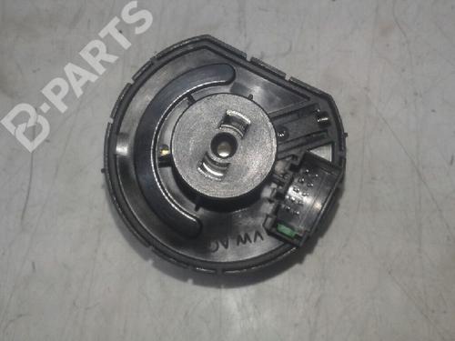 Headlight switch VW GOLF SPORTSVAN VII (AM1, AN1) 1.4 TSI | BP4779335I24 