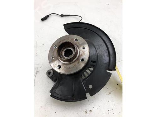 Venstre Styrespindel Lejehus Venstre Styrespindel Lejehus RENAULT CLIO V (B7_) 1.6 E-TECH 145 (B7MU) (143 hp) 39913216 39913216