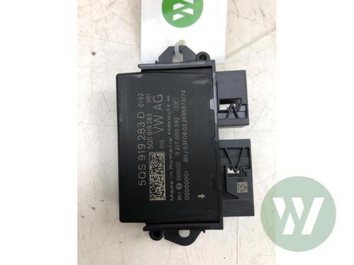 Used Electronic module Electronic module SKODA OCTAVIA IV Combi (NX5, PV5) 1.5 TSI (116 hp) 39916373 39916373