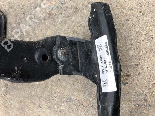 Used Front bumper reinforcement KIA CEE'D (JD) 1.4 CRDi 90 (90 hp) 29520774