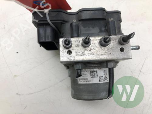 Used ABS pump OPEL CROSSLAND X / CROSSLAND (P17, P2QO) 1.2 (75) (110 hp) 31855205