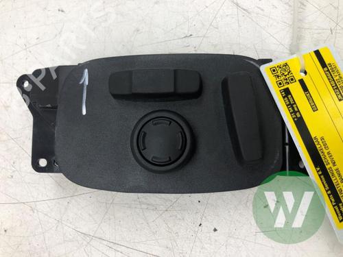 Switch LAND ROVER RANGE ROVER VELAR (L560) 2.0 P400 Hybrid 4x4 | BP38114481I30 - Image 2