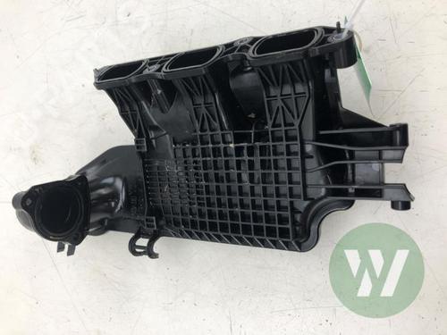 Used Injection rail Injection rail SKODA FABIA IV (PJ3) 1.0 TSI (116 hp) 39915559 39915559