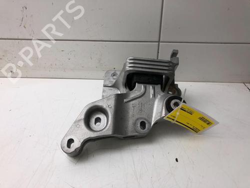 Used Support MERCEDES-BENZ EQV (W447) EQV 300 (447.813, 447.815) (204 hp) 14575912