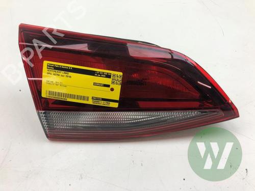 Feu arrière gauche OPEL ASTRA K Sports Tourer (B16) 1.6 CDTi (35) (110 hp) 31920134