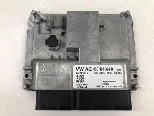 Used Engine control unit (ECU) VW POLO VI (AW1, BZ1, AE1) 1.0 TSI (95 hp) 28413212