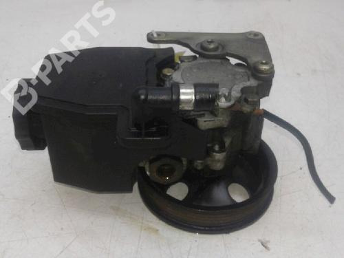 Used Steering pump MERCEDES-BENZ CLK (C208) CLK 200 (208.335) (136 hp) 5568908