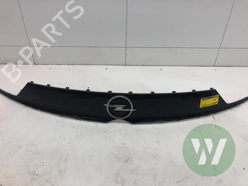 Calandre OPEL CROSSLAND X / CROSSLAND (P17, P2QO) 1.2 (75) (110 hp) 31865089