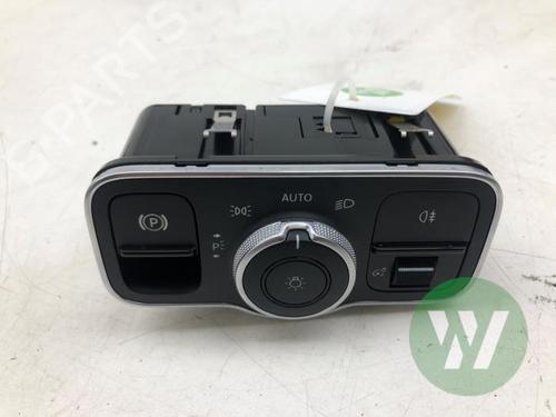 Used Headlight switch Headlight switch MERCEDES-BENZ A-CLASS Saloon (V177) A 250 e (177.186) (218 hp) 40286210 40286210