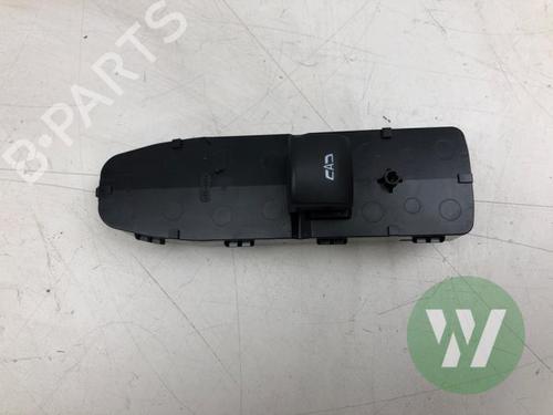 Used Switch OPEL INSIGNIA B Sports Tourer (Z18) 1.5 CDTi (35) (122 hp) 32392856