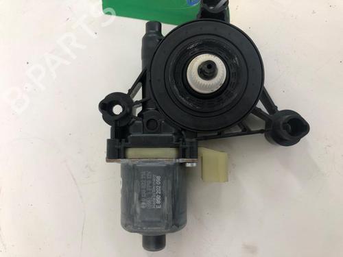 Right front window motor VW GOLF VIII (CD1, DA1) 1.5 eTSI | BP39914039E20 - Image 3