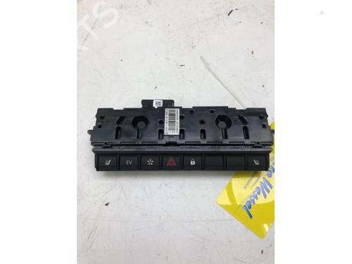 Used Warning switch Warning switch RENAULT CLIO V (B7_) 1.6 E-TECH 145 (B7MU) (143 hp) 39913175 39913175