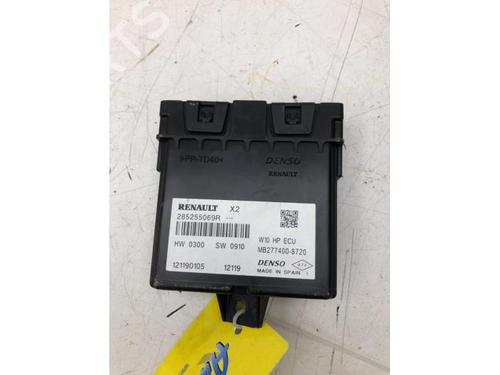 Used Electronic module RENAULT ZOE (BFM_) ZOE (92 hp) 17575956
