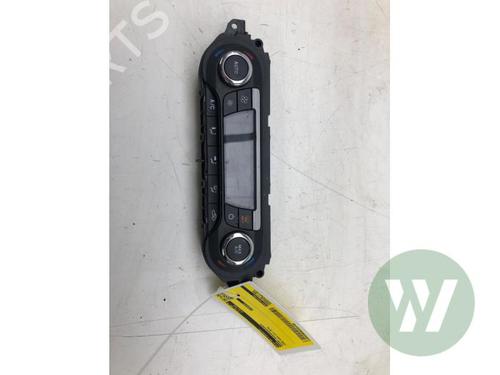 Used Climate control FORD KUGA II (DM2) 2.0 TDCi 4x4 (150 hp) 31866202
