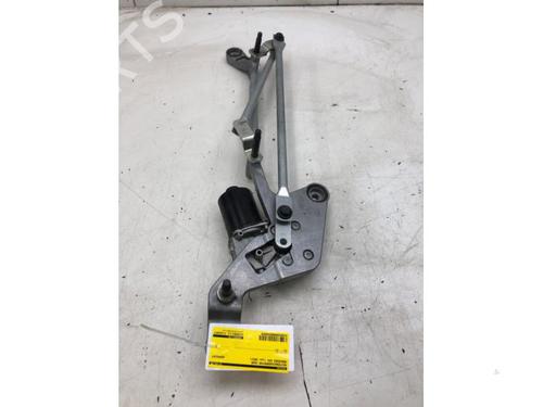 Used Front wiper motor MERCEDES-BENZ EQV (W447) EQV 300 (447.813, 447.815) (204 hp) 24535364