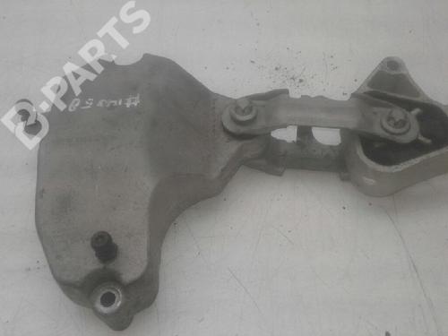 Used Support MERCEDES-BENZ CLA Coupe (C117) CLA 180 (117.342) (122 hp) 9098789