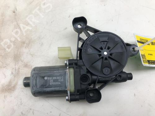 Electronic module SEAT LEON Sportstourer (KL8, KLD) 1.5 eTSI | BP30529564M83