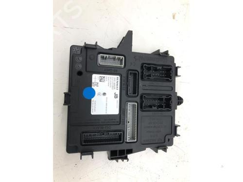 Used Electronic module RENAULT ZOE Hatchback Van (BFM_) Electric (BFMF) (109 hp) 30448599
