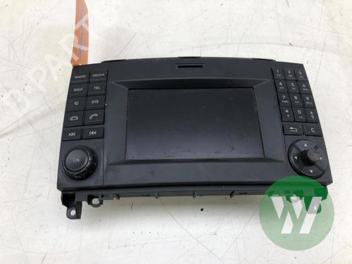 display-monitor-mercedes-benz-vito-van-w447-2014-33162432 main image